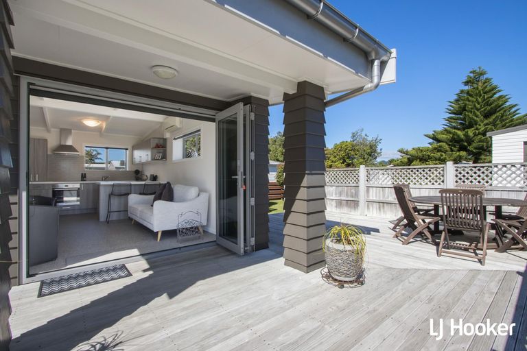 Photo of property in 12 Snell Crescent, Waihi Beach, 3611