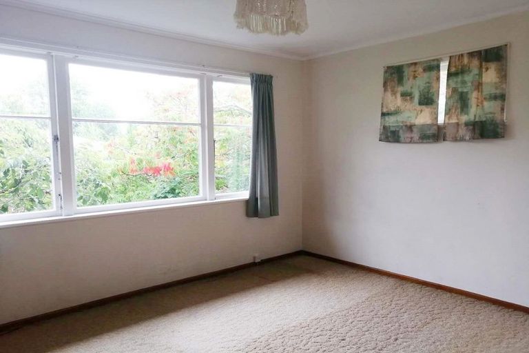 Photo of property in 20 Kelkirk Street, Kelston, Auckland, 0602