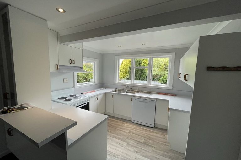 Photo of property in 1/25 Aorangi Road, Bryndwr, Christchurch, 8053