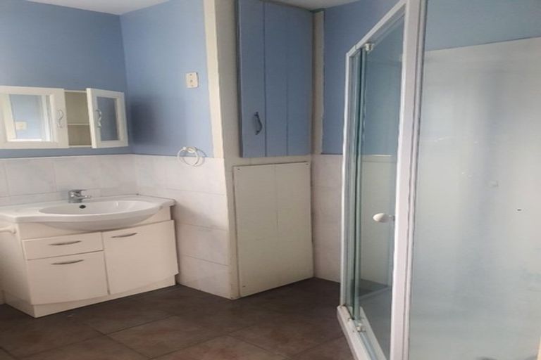 Photo of property in 639 Swanson Road, Swanson, Auckland, 0612