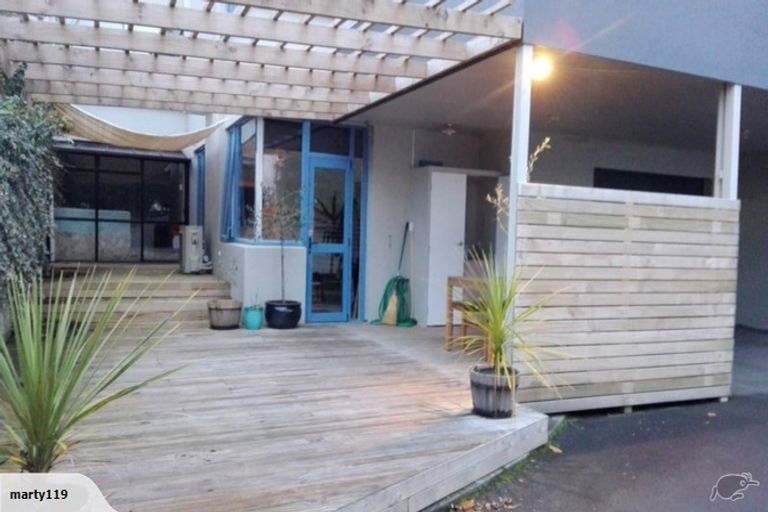 Photo of property in 2 Maniapoto Grove, Waipahihi, Taupo, 3330