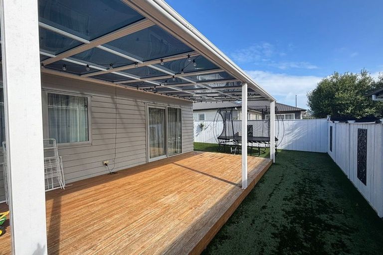 Photo of property in 54 Schoolside Road, Kumeu, 0810