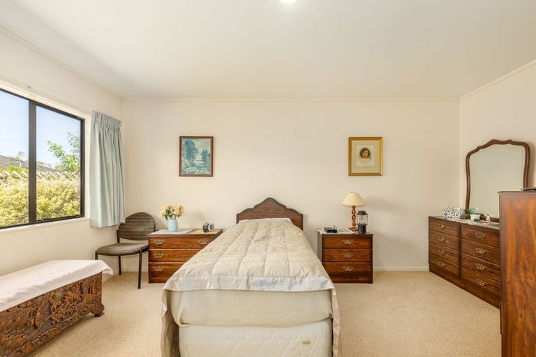 Photo of property in 14 Heihei Place, Paraparaumu, 5032