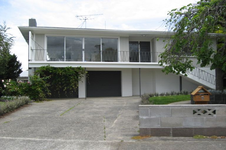 Photo of property in 9 Kiwi Esplanade, Mangere Bridge, Auckland, 2022