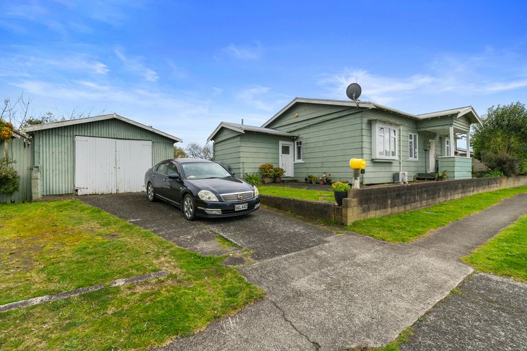 Photo of property in 194 Great South Road, Huntly, 3700