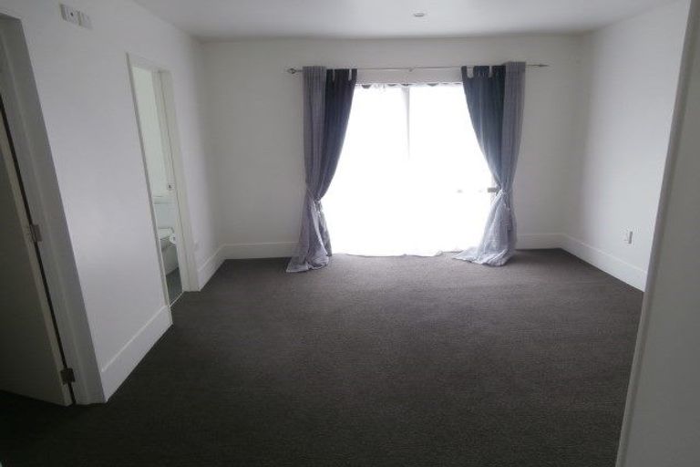 Photo of property in 3 Lonsdale Street, New Brighton, Christchurch, 8083