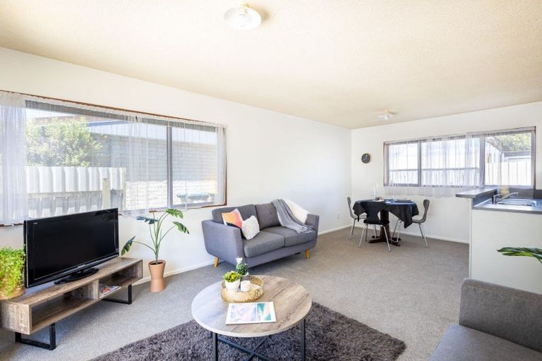 Photo of property in 2/23 Record Street, Fitzroy, New Plymouth, 4312