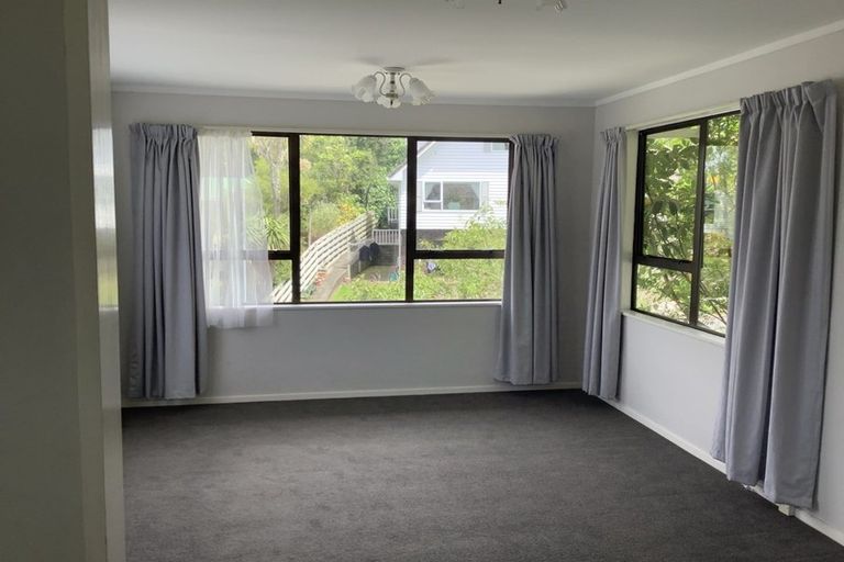 Photo of property in 42 Viewmont Drive, Harbour View, Lower Hutt, 5010