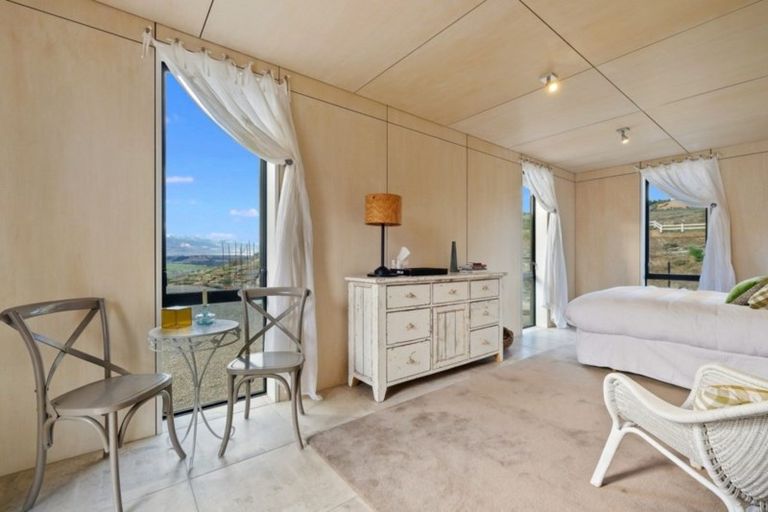 Photo of property in 28 Old Golf Course Road, Bridge Hill, Alexandra, 9320