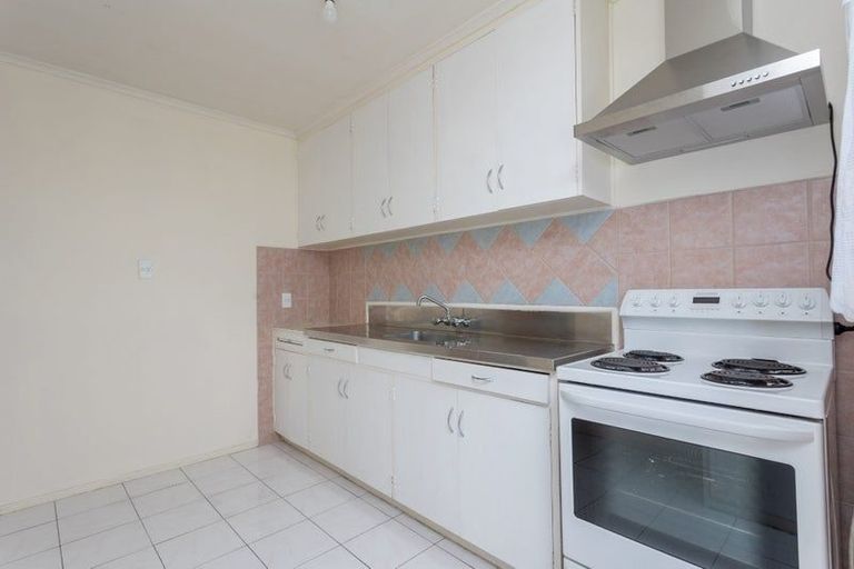 Photo of property in 2/70 Station Road, Papatoetoe, Auckland, 2025