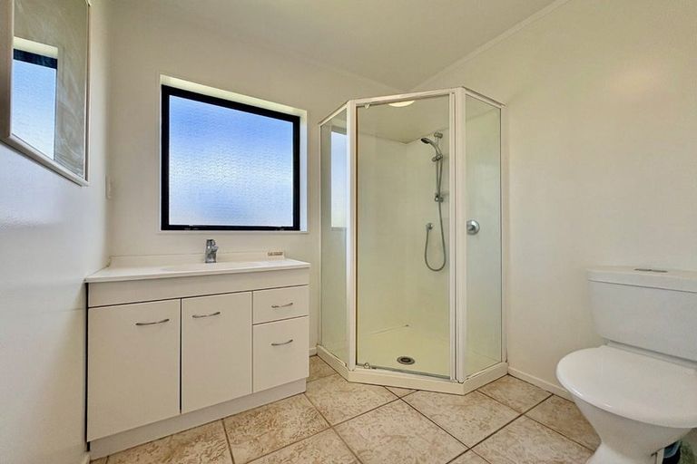 Photo of property in 6 Virginia Street, Henderson, Auckland, 0612