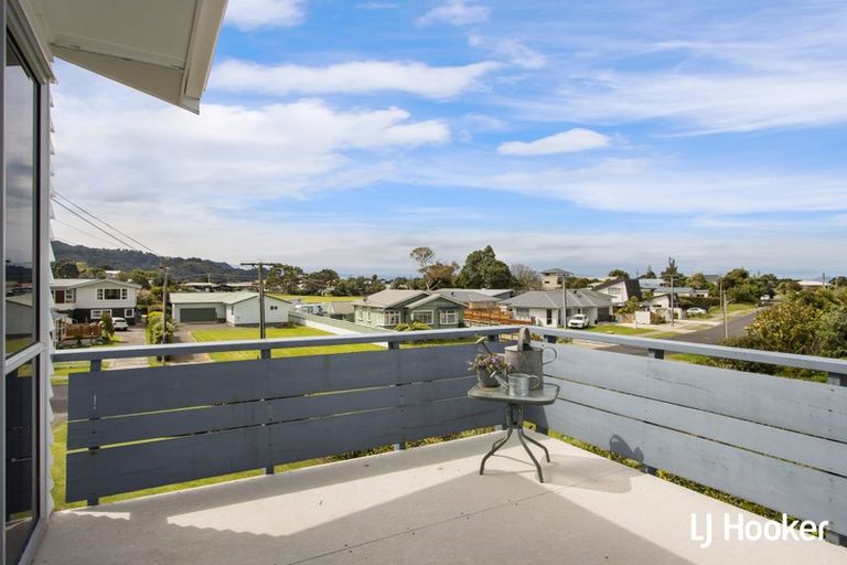 Photo of property in 60 The Crescent, Waihi Beach, 3611