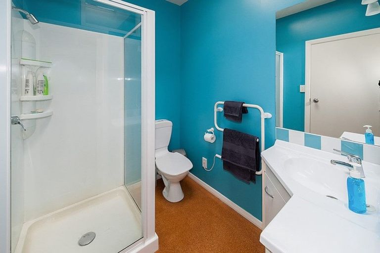 Photo of property in 27 Newbridge Place, Ilam, Christchurch, 8041