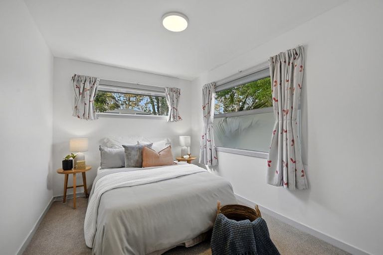 Photo of property in 1/149 Eskdale Road, Birkdale, Auckland, 0626