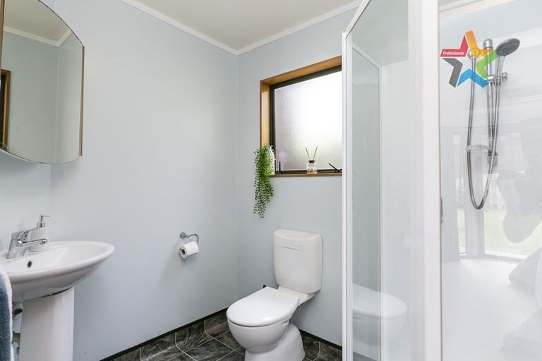 Photo of property in 18 Kilsyth Street, Karori, Wellington, 6012