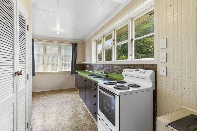 Photo of property in 52 Mungavin Avenue, Ranui, Porirua, 5024