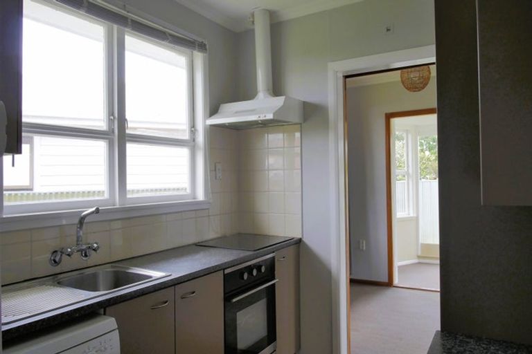 Photo of property in 87 Sutherland Crescent, Westbrook, Palmerston North, 4412