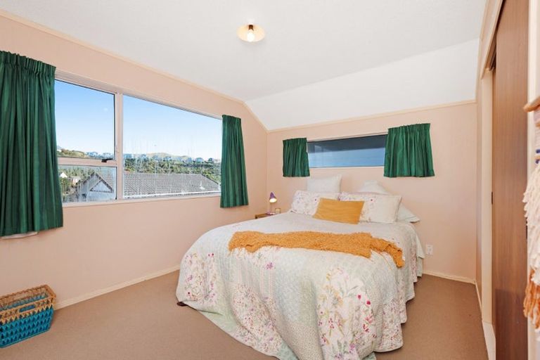 Photo of property in 14b Stonefield Place, Johnsonville, Wellington, 6037