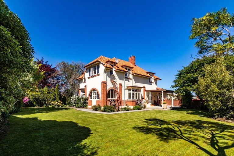 Photo of property in 62 Grange Street, Winton, 9720