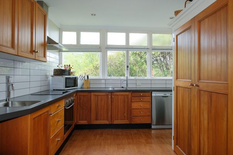 Photo of property in 1 Beach Street, Saint Clair, Dunedin, 9012