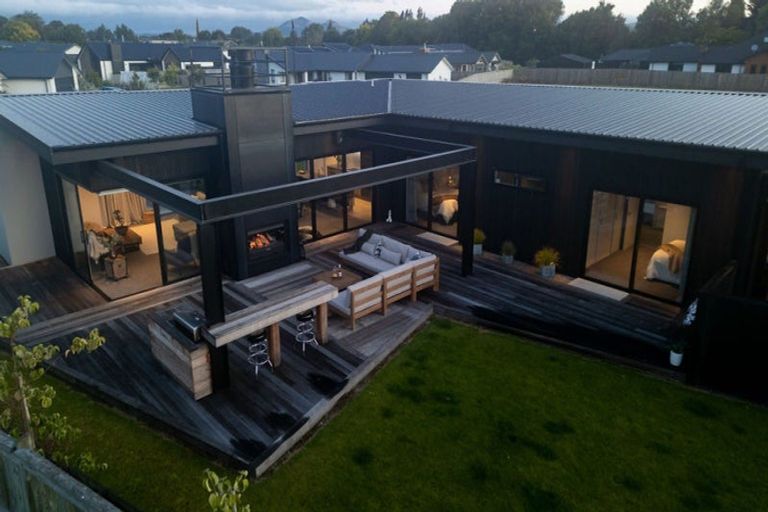 Photo of property in 10 Rodeo Place, Outram, 9019