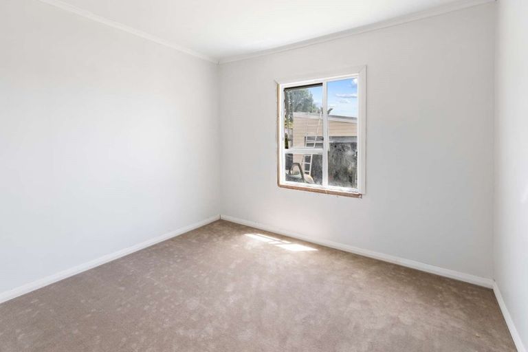 Photo of property in 34 High Street West, Waitara, 4320