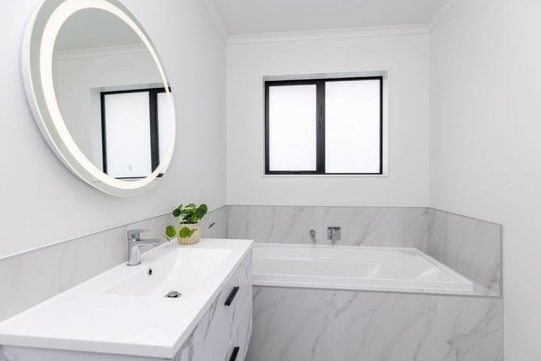 Photo of property in 6/17 North Ridge Drive, Rototuna North, Hamilton, 3281