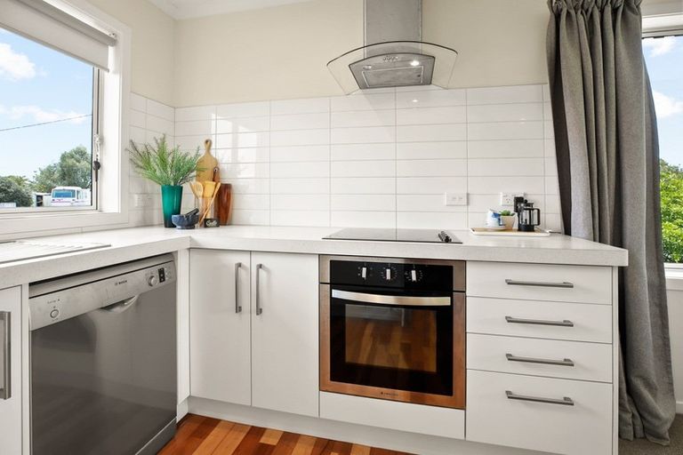 Photo of property in 68 English Street, St Andrews, Hamilton, 3200