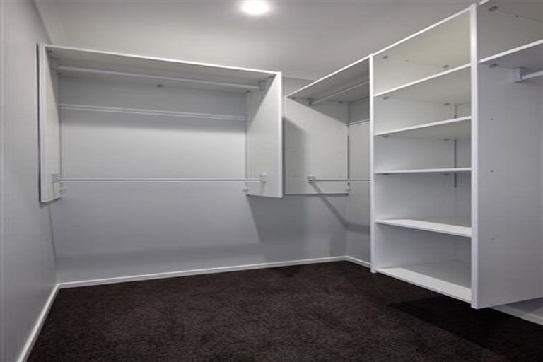 Photo of property in 1 Briddock Way, Swanson, Auckland, 0614