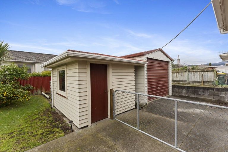 Photo of property in 607 Queen Street East, Levin, 5510