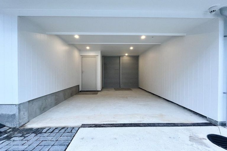 Photo of property in 16/9 Aeroview Drive, Beach Haven, Auckland, 0626