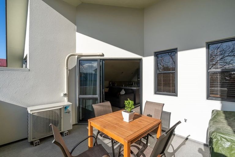 Photo of property in 4/19 Edgecumbe Street, Whitiora, Hamilton, 3200