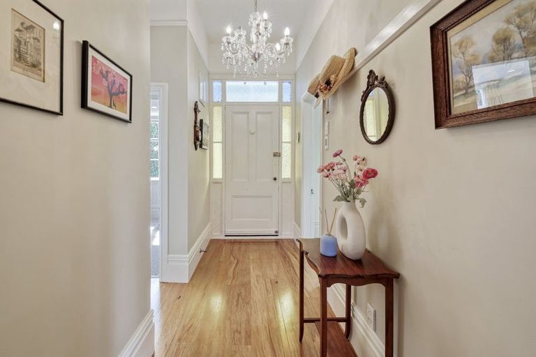 Photo of property in 83 Lonsdale Street, New Brighton, Christchurch, 8083