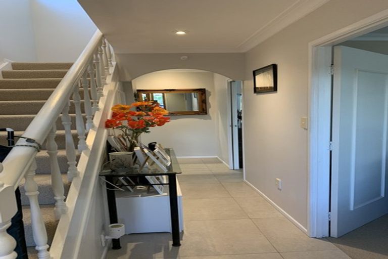 Photo of property in 2/34 Princes Street, Northcote Point, Auckland, 0627
