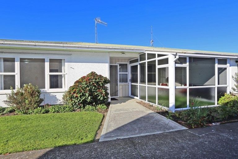 Photo of property in 1/204 Lyndon Road West, Hastings, 4122