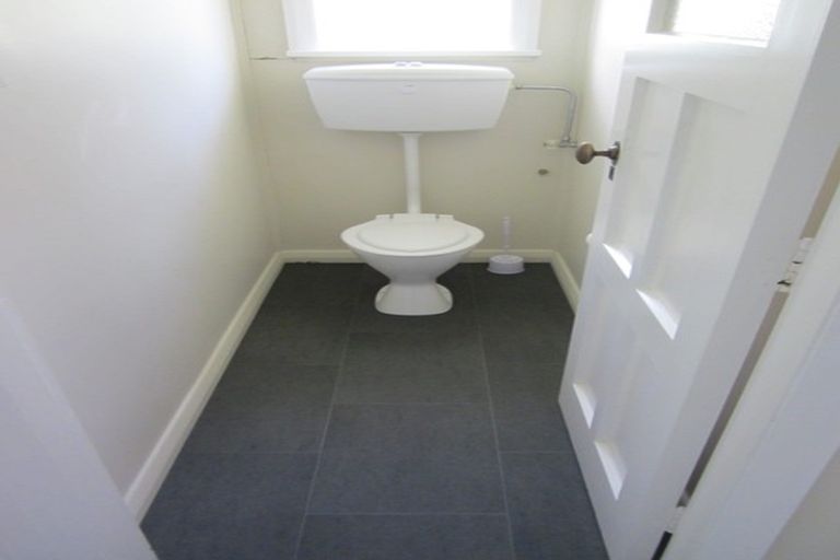 Photo of property in 2 Saint James Avenue, Boulcott, Lower Hutt, 5011