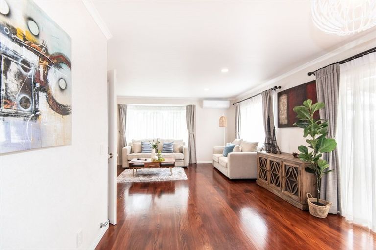 Photo of property in 18 Santa Ana Drive, Dannemora, Auckland, 2016