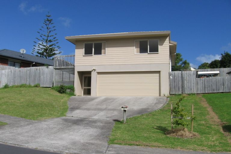 Photo of property in 32 Zefiro Drive, Massey, Auckland, 0614