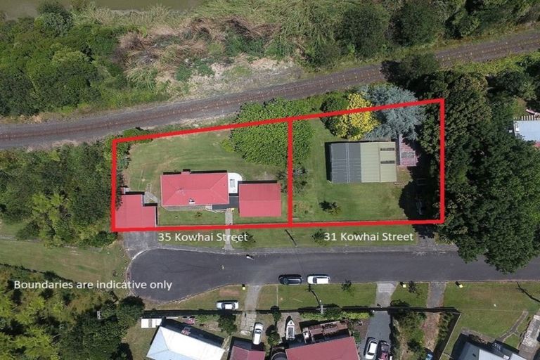 Photo of property in 35 Kowhai Street, Helensville, 0800
