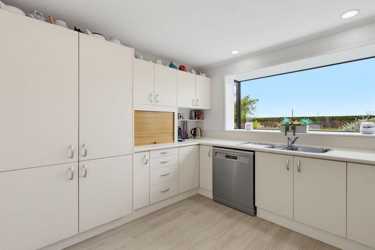Photo of property in 16 Chattertons Road, Templeton, Christchurch, 7676