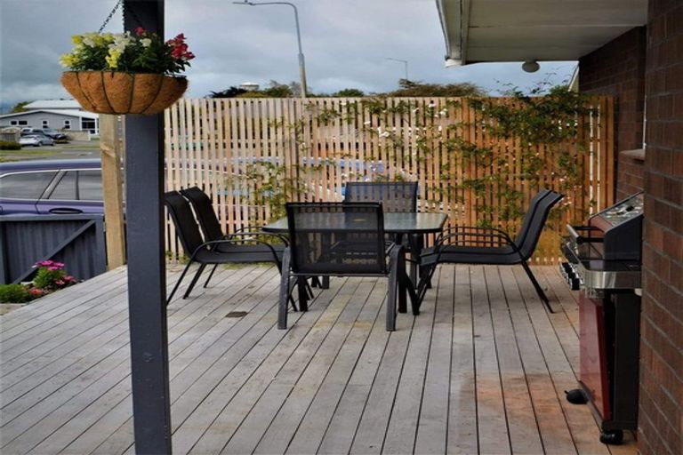 Photo of property in 37 Waterford Drive, Winton, 9720