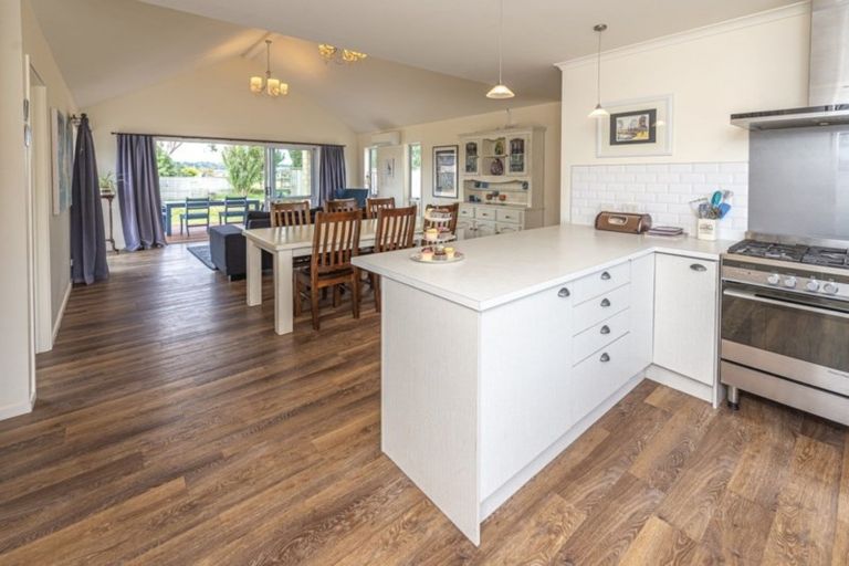 Photo of property in 6 Attrill Place, Tawhero, Whanganui, 4501