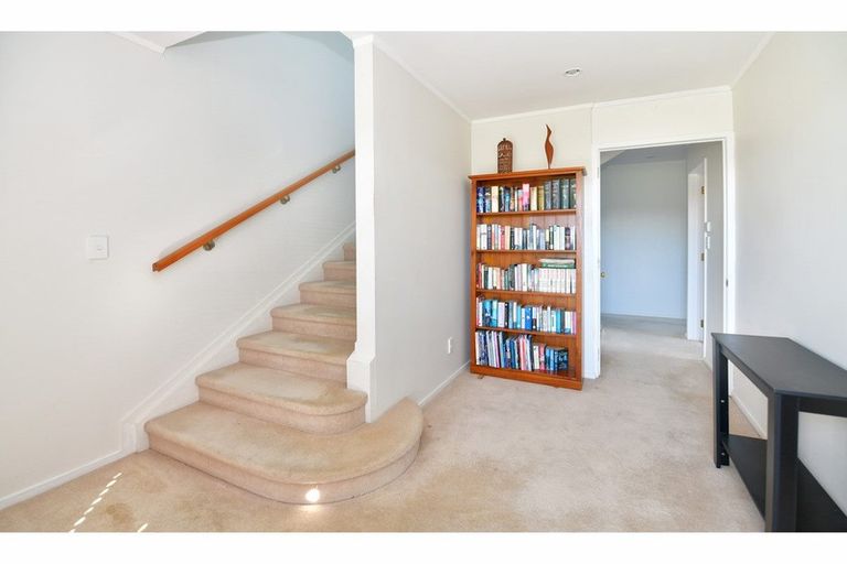 Photo of property in 81 Vipond Road, Stanmore Bay, Whangaparaoa, 0932