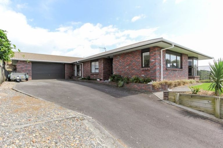 Photo of property in 4 Ash Place, Whalers Gate, New Plymouth, 4310