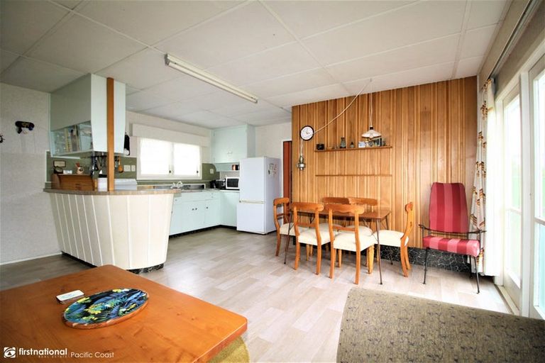 Photo of property in 224 Tui Road, Whangamata, 3620