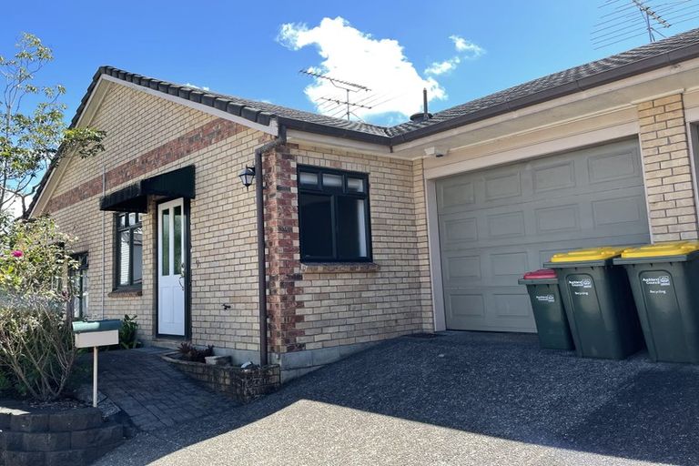 Photo of property in 913/9 Fields Parade, Oteha, Auckland, 0632