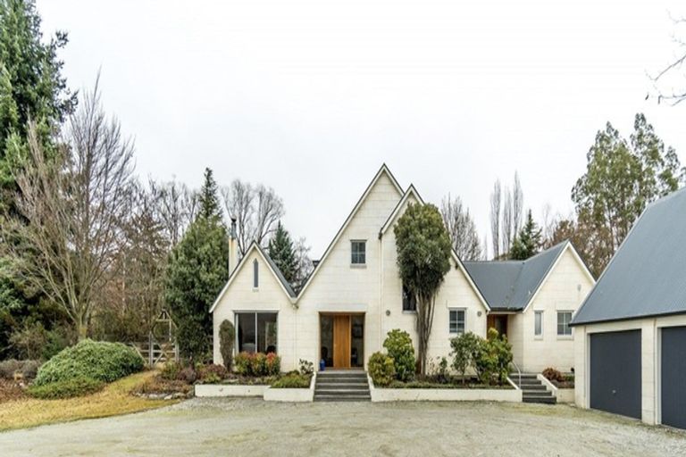 Photo of property in 4 Gilligans Gully Road, Alexandra, 9320