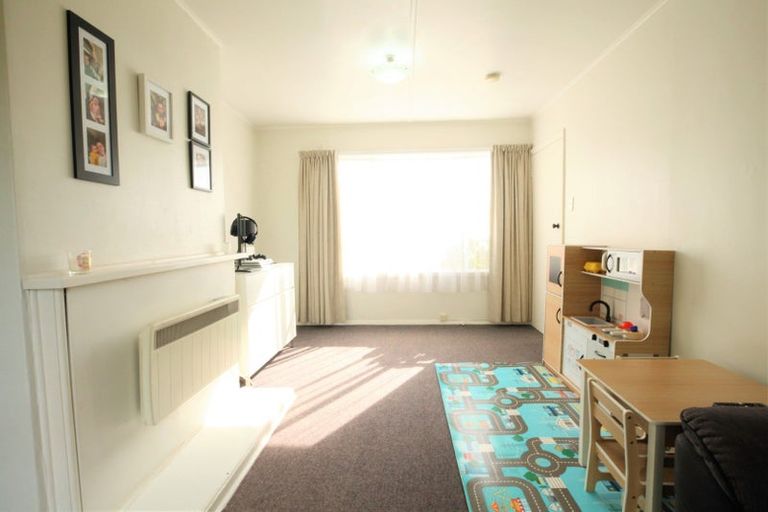 Photo of property in 25a-d Tireti Road, Titahi Bay, Porirua, 5022
