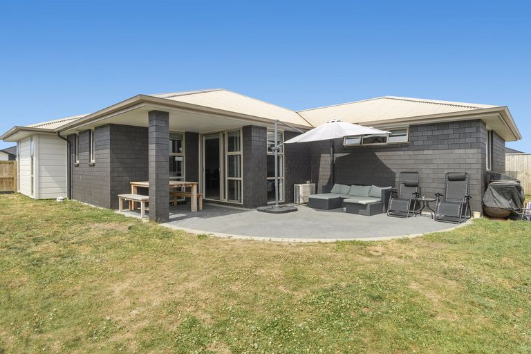 Photo of property in 42 Harding Drive, Papamoa Beach, Papamoa, 3118