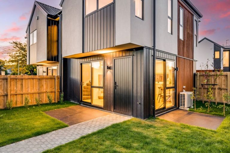 Photo of property in 7/1 Huia Street, Riccarton, Christchurch, 8041